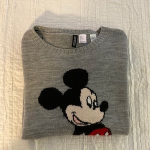 H&M: Mickey Sweater
